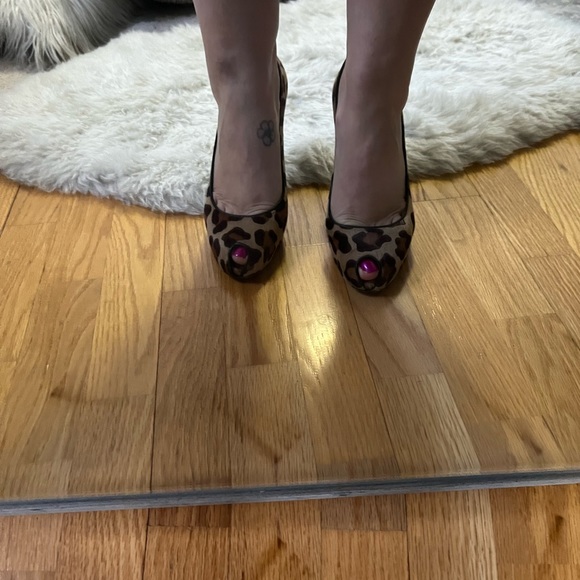 Stuart Weitzman Leopard hair heels - Picture 4 of 5